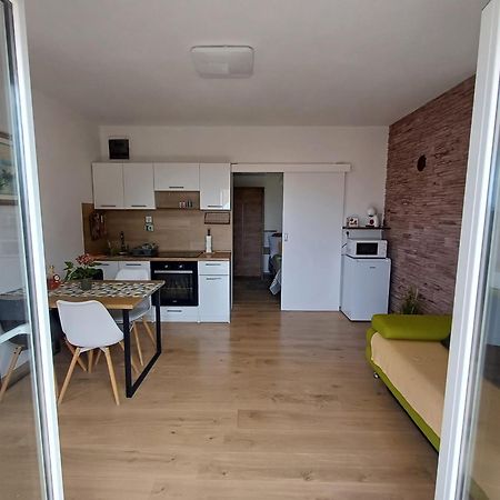 Banjol Apartments Jelka מראה חיצוני תמונה