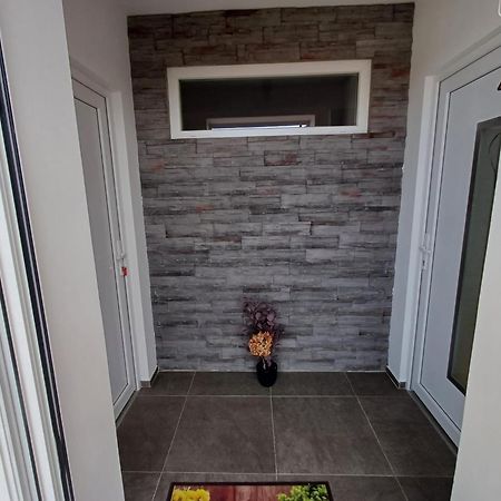 Banjol Apartments Jelka מראה חיצוני תמונה