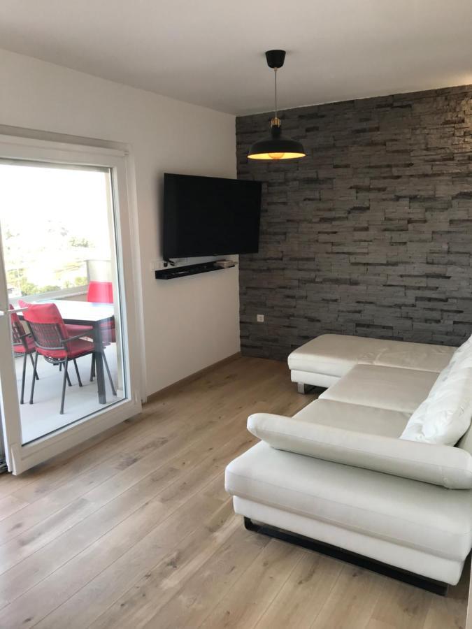 Banjol Apartments Jelka מראה חיצוני תמונה