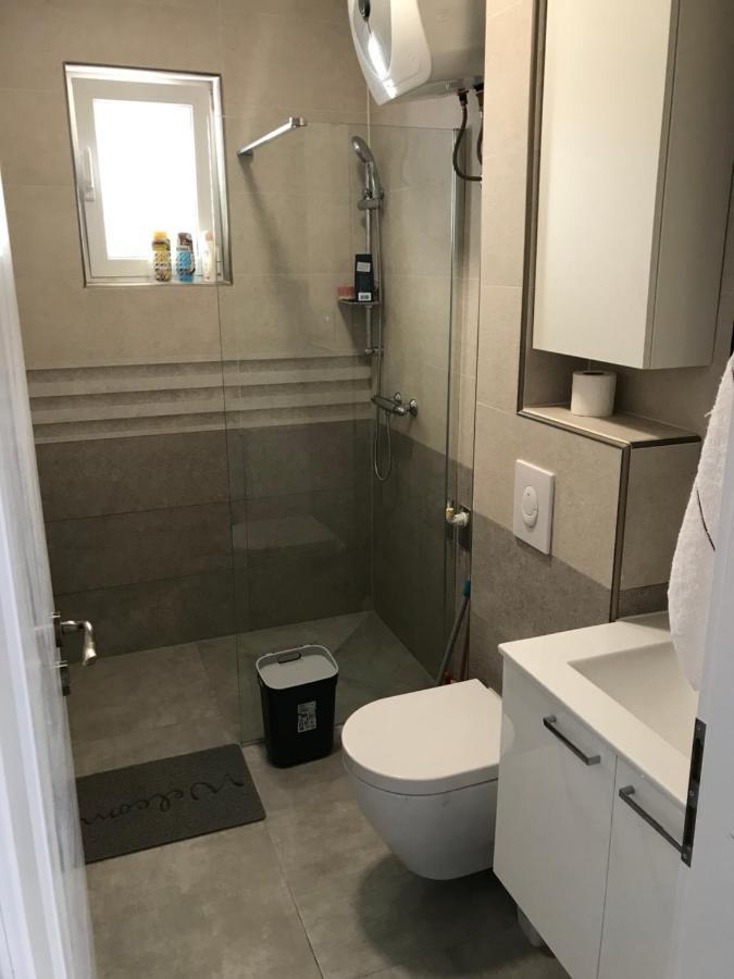 Banjol Apartments Jelka מראה חיצוני תמונה