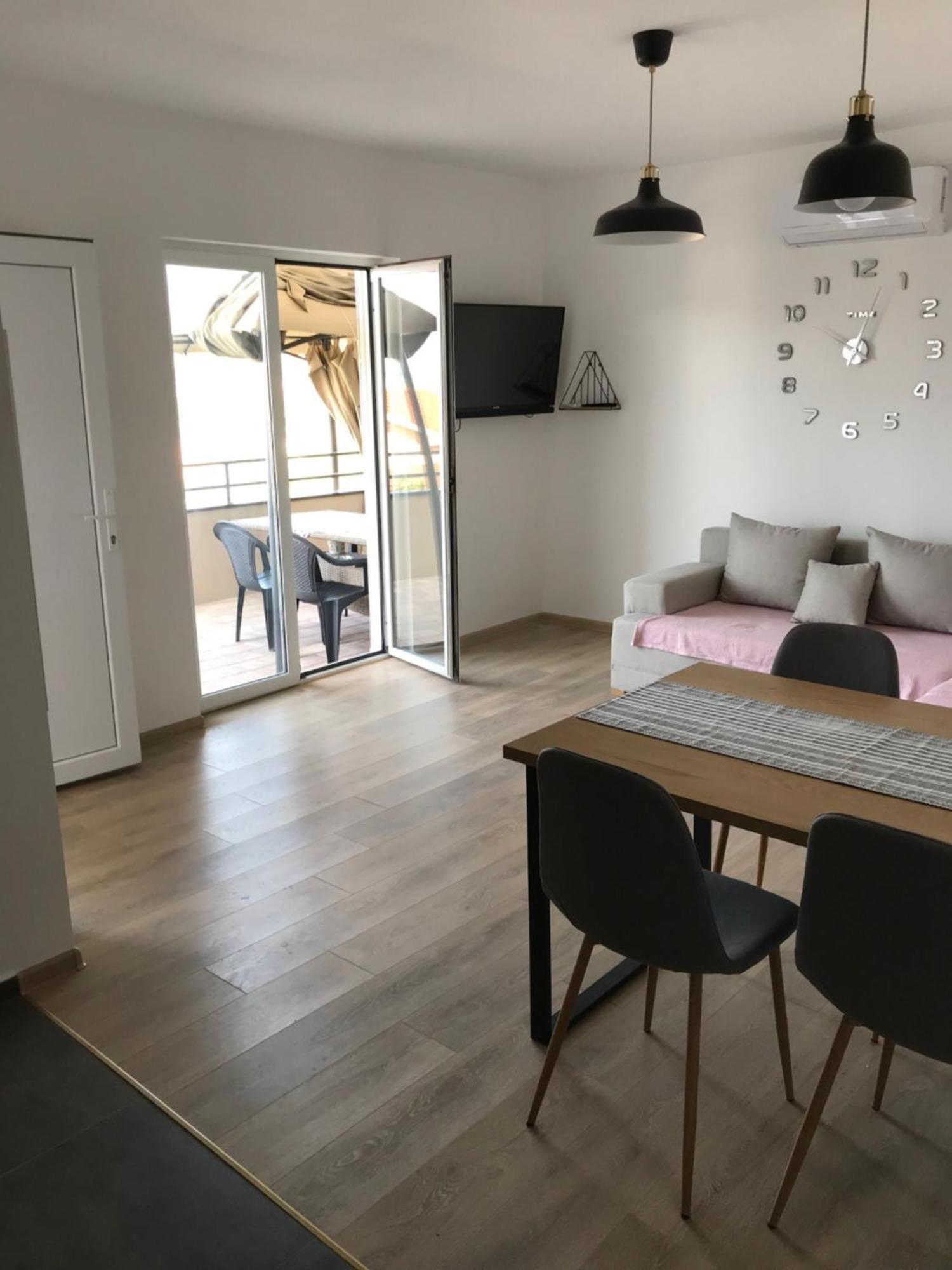 Banjol Apartments Jelka מראה חיצוני תמונה