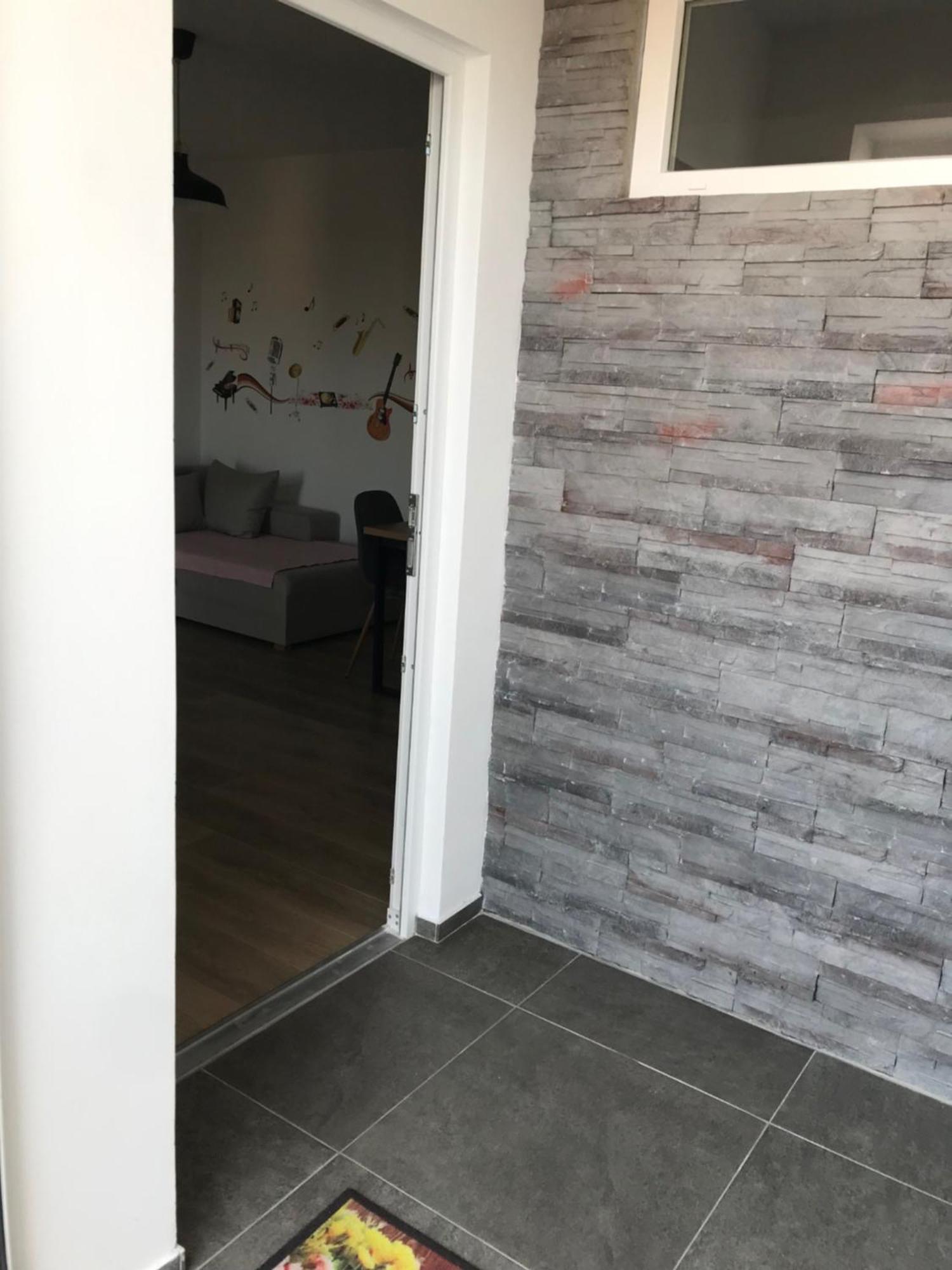 Banjol Apartments Jelka מראה חיצוני תמונה